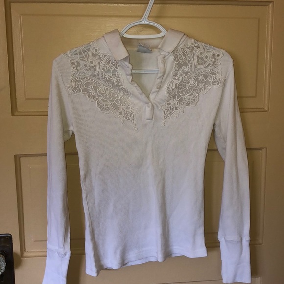 White blouse - Picture 1 of 1